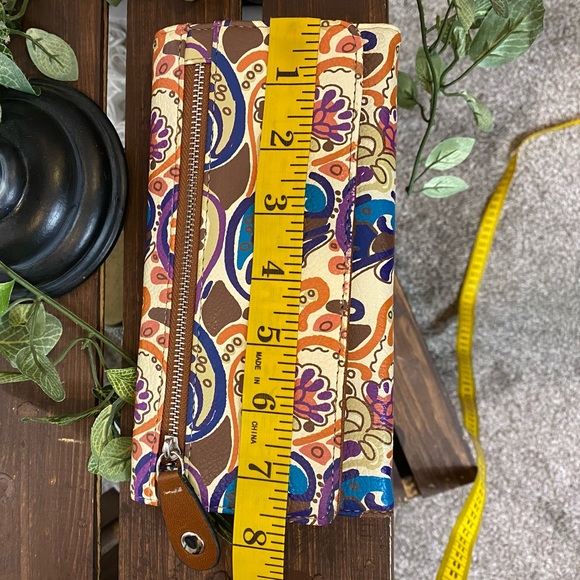 New! Beautiful Colorful Patterned Relic Wallet - Picture 7 of 8